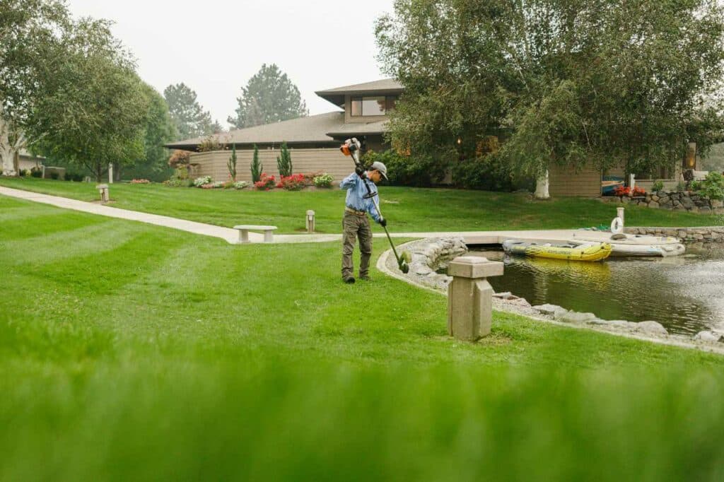 lawn care services in Yakima Colonial Lawn and Garden