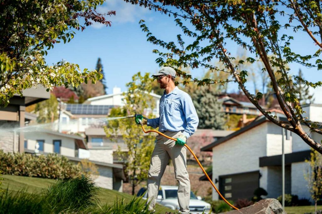 professional lawn care service in Yakima by Colonial Lawn and Garden