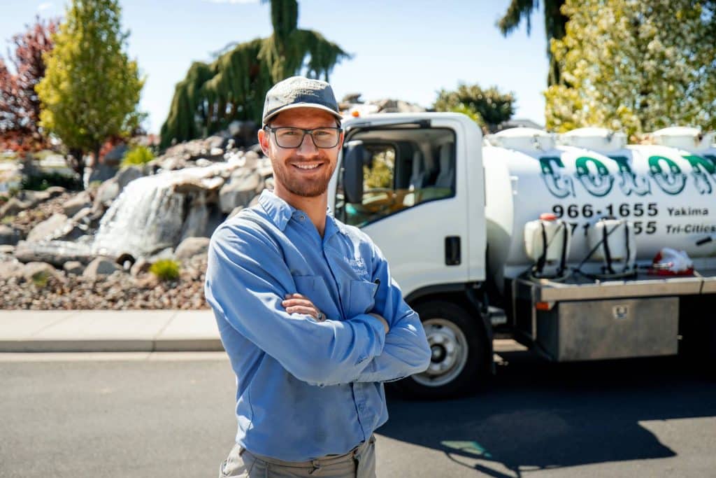 Colonial Lawn & Garden pre-emergent weed control service