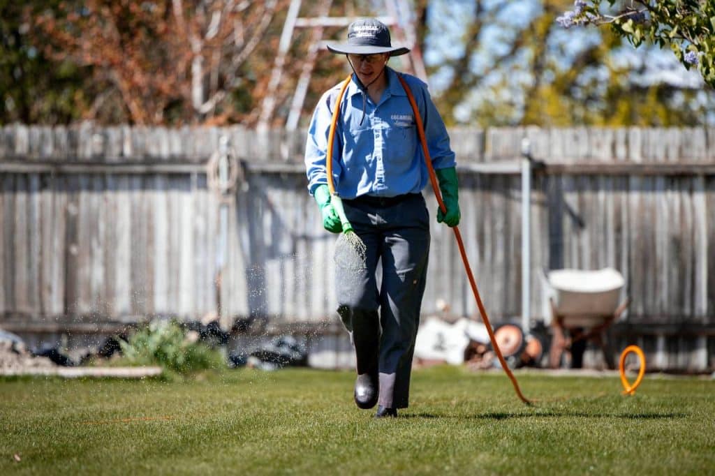 lawn care services by Colonial Lawn & Garden