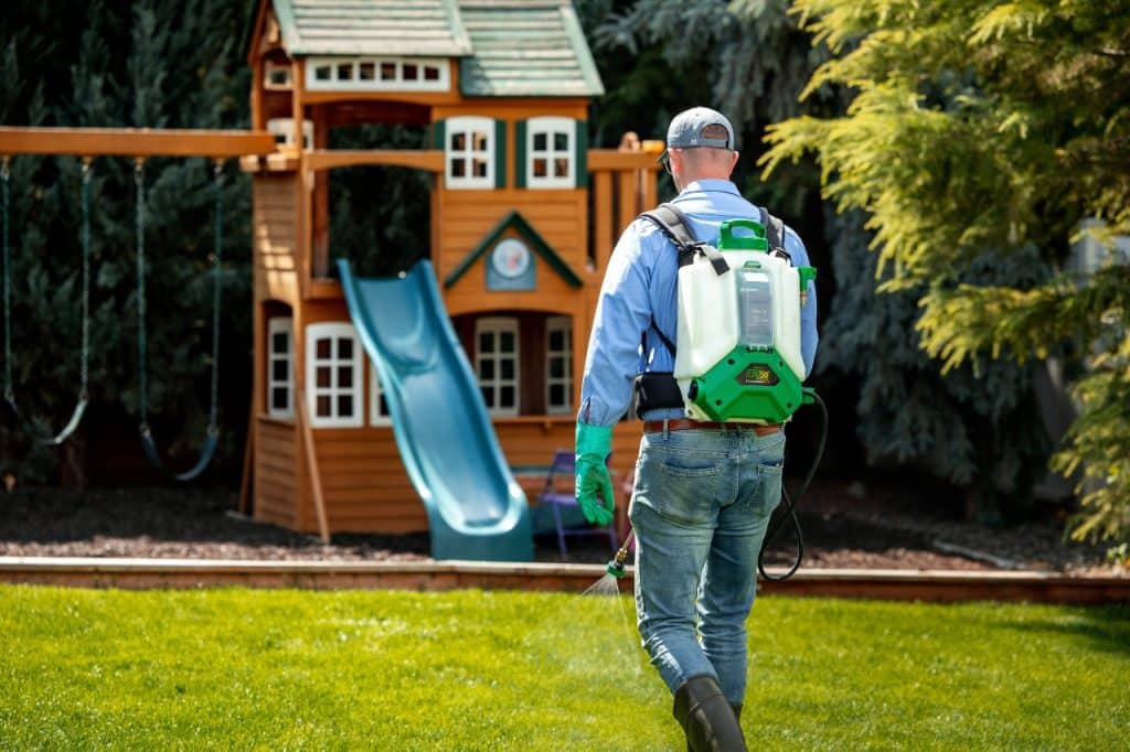 Colonial Lawn weed control program
